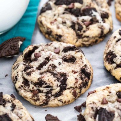 COOCKIES AND CREAM COOKIE